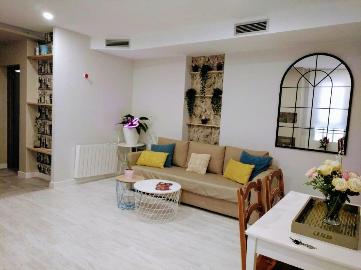 סרגוסה Apartamento Centro San Blas 36, Proximo Al Pilar מראה חיצוני תמונה